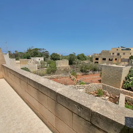 Ta Xandru Triq Marsalforn Gozo *