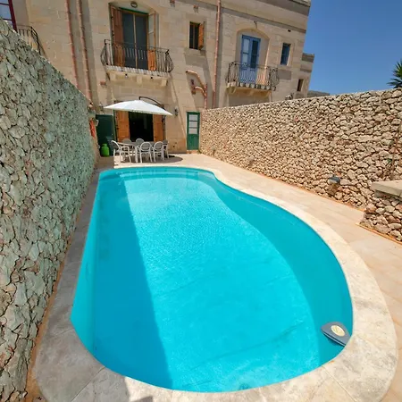 Ta Xandru Triq Marsalforn Gozo *