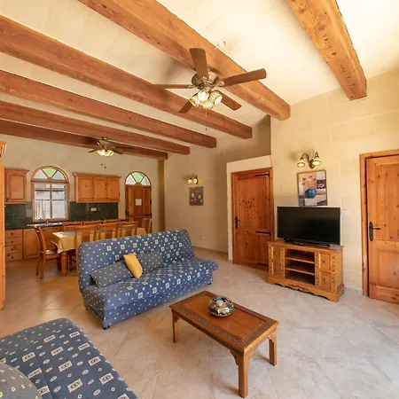Ta Xandru Triq Marsalforn Gozo Xagħra